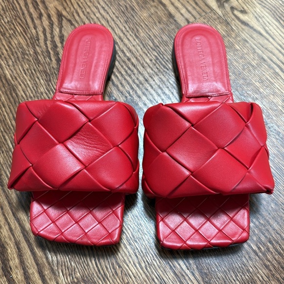 Bottega Veneta Lido sandals - Picture 4 of 11